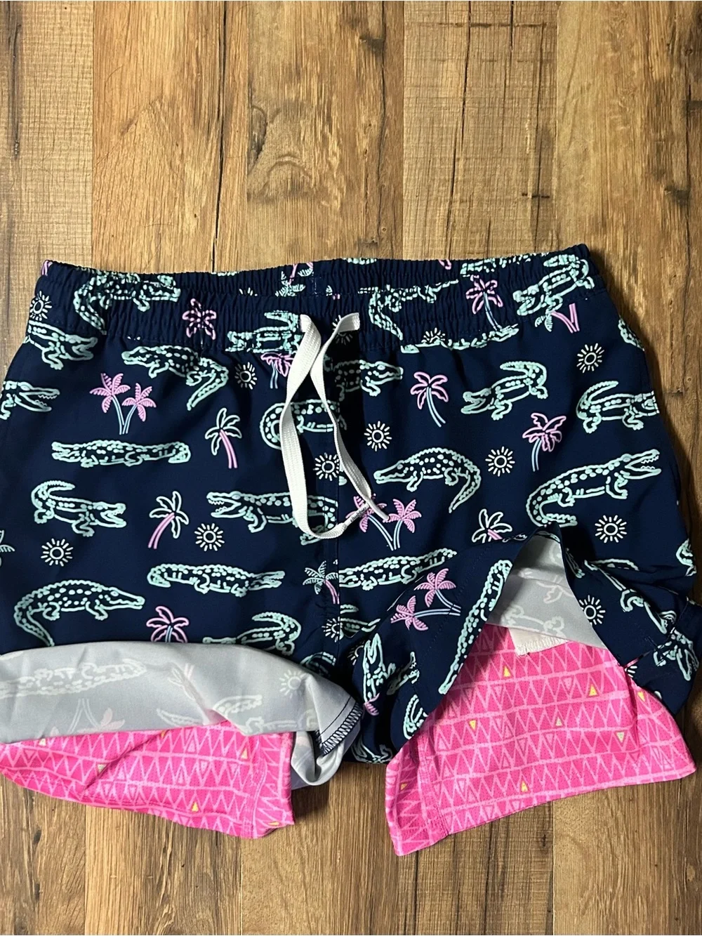 Chubbies Swim Trunks Youth Large The Neon Glades Pink Lined Elastic Waist